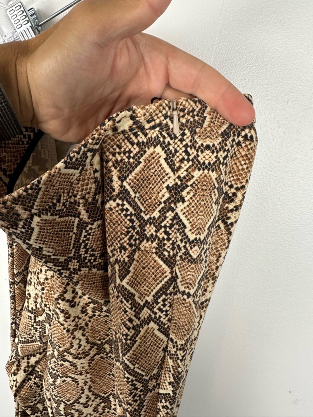 Anine Bing Phyton Printed Cigarette‎ Split Cuff Pants Women’s Sz S - Picture 6 of 10